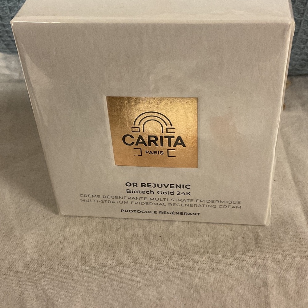 CARITA PARIS